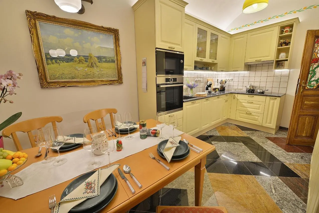 Apartman Dalia Janackovo Nabrezi Praga 0*,