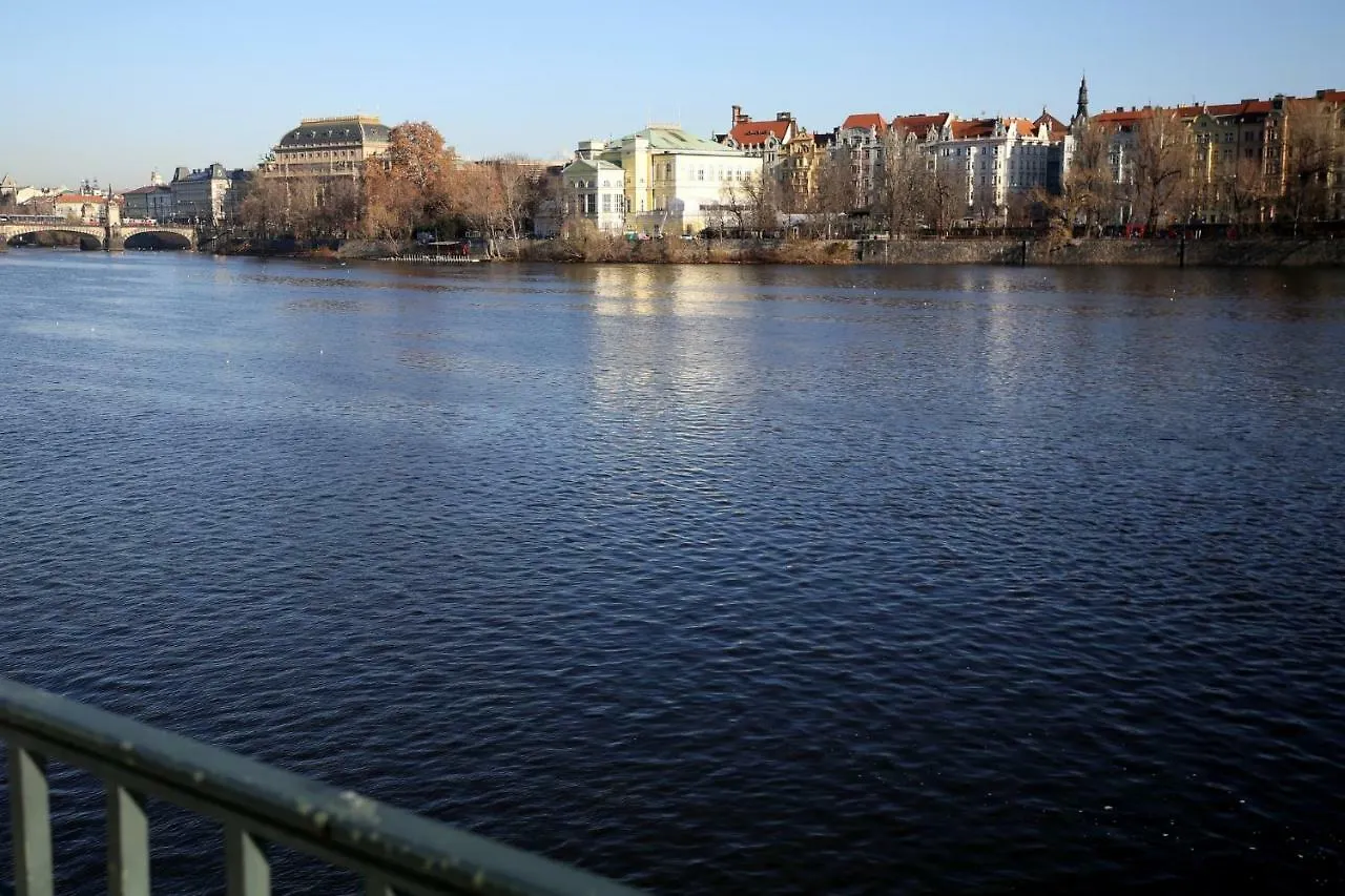 Apartament Apartman Dalia Janackovo Nabrezi Praga Czechy
