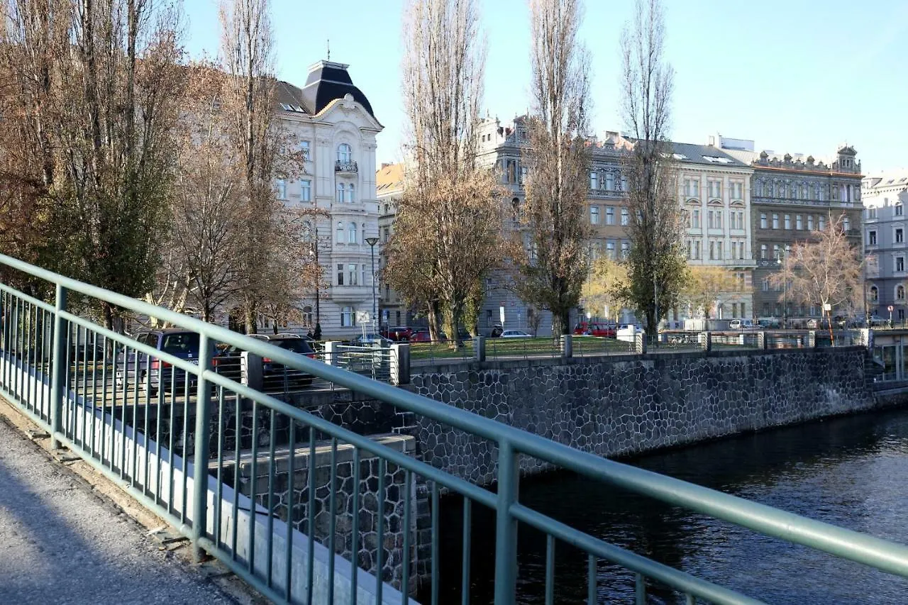 Apartman Dalia Janackovo Nabrezi Praga